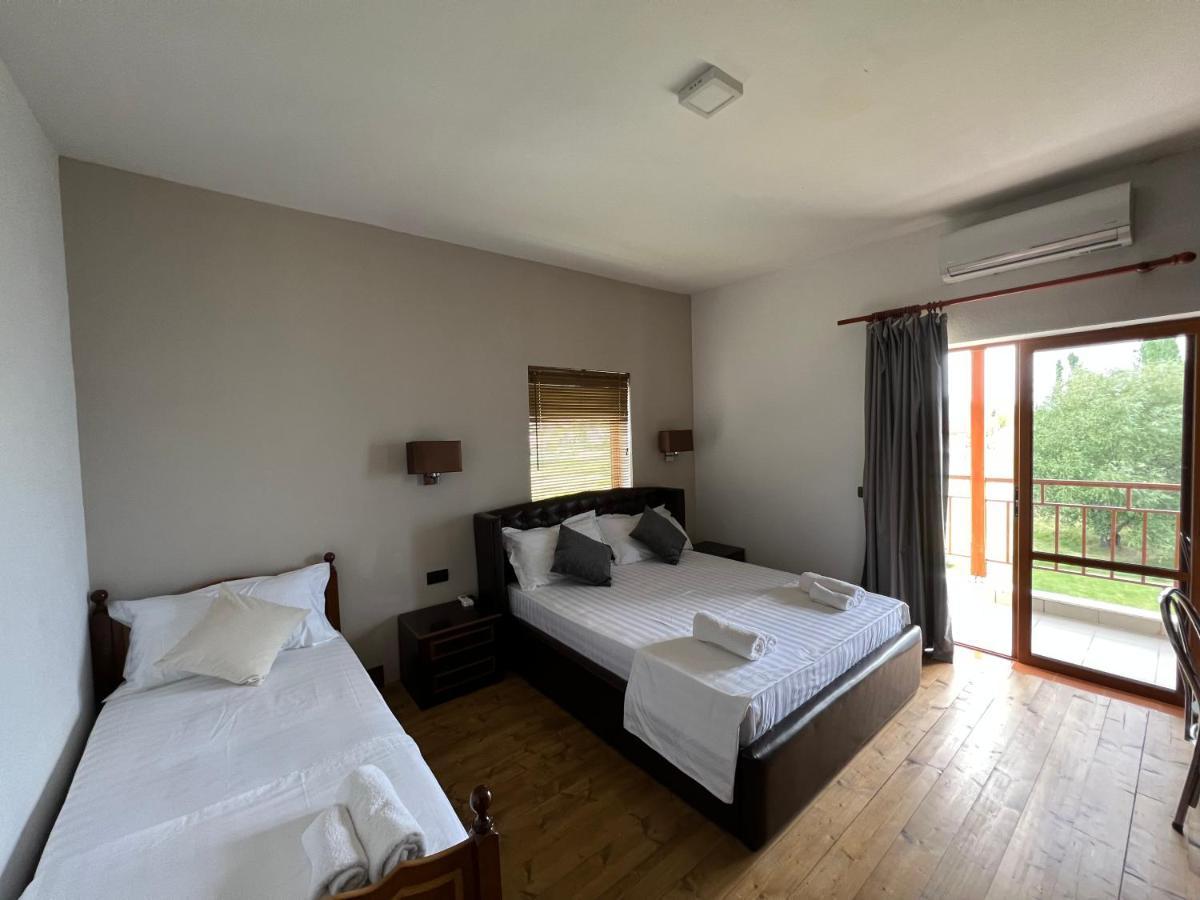 Victoria Hotel